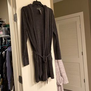 NWT BAREFOOT DREAMS TIE SWEATER